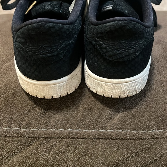 New Nike Air Jordan 1 Retro Low Python Sneaker 9.5 - Picture 13 of 13